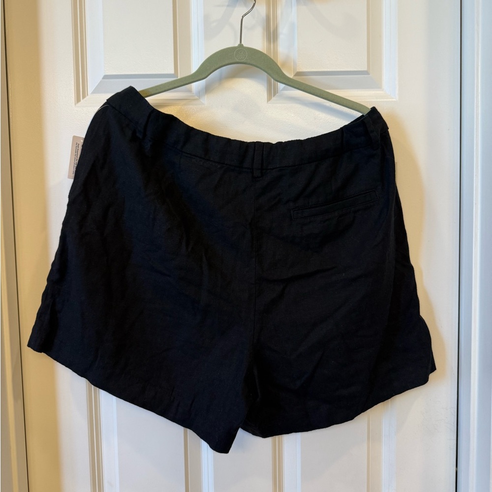 Old Navy “Taylor” Black Extra High-Rise Shorts, linen blend with 5-inch inseam - Picture 6 of 6